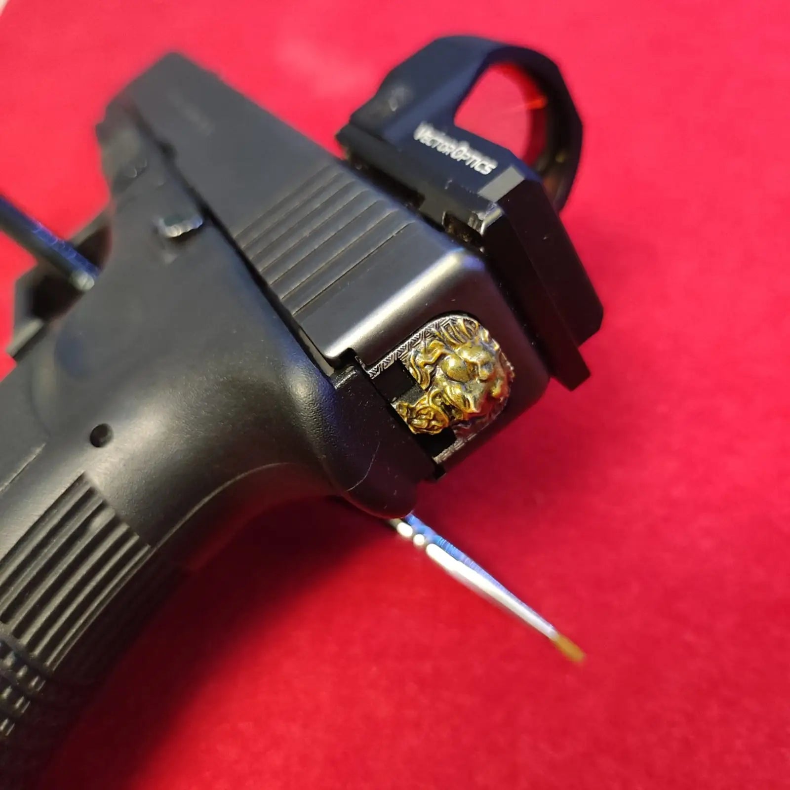 Placa traseira Glock pintada à mão | Cabeça de Leão (LN003)